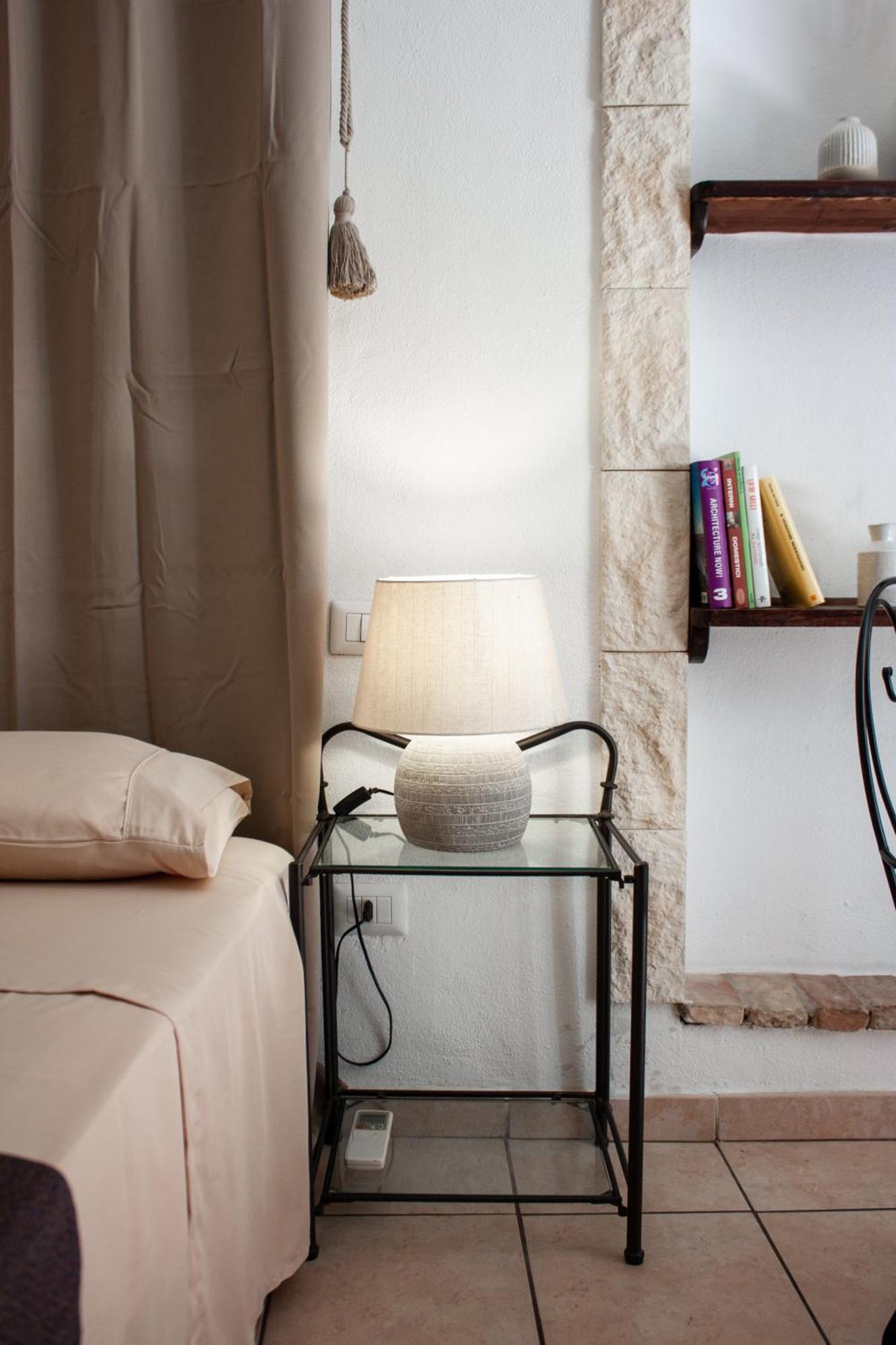 Castello'S Rooms Cagliari Bagian luar foto