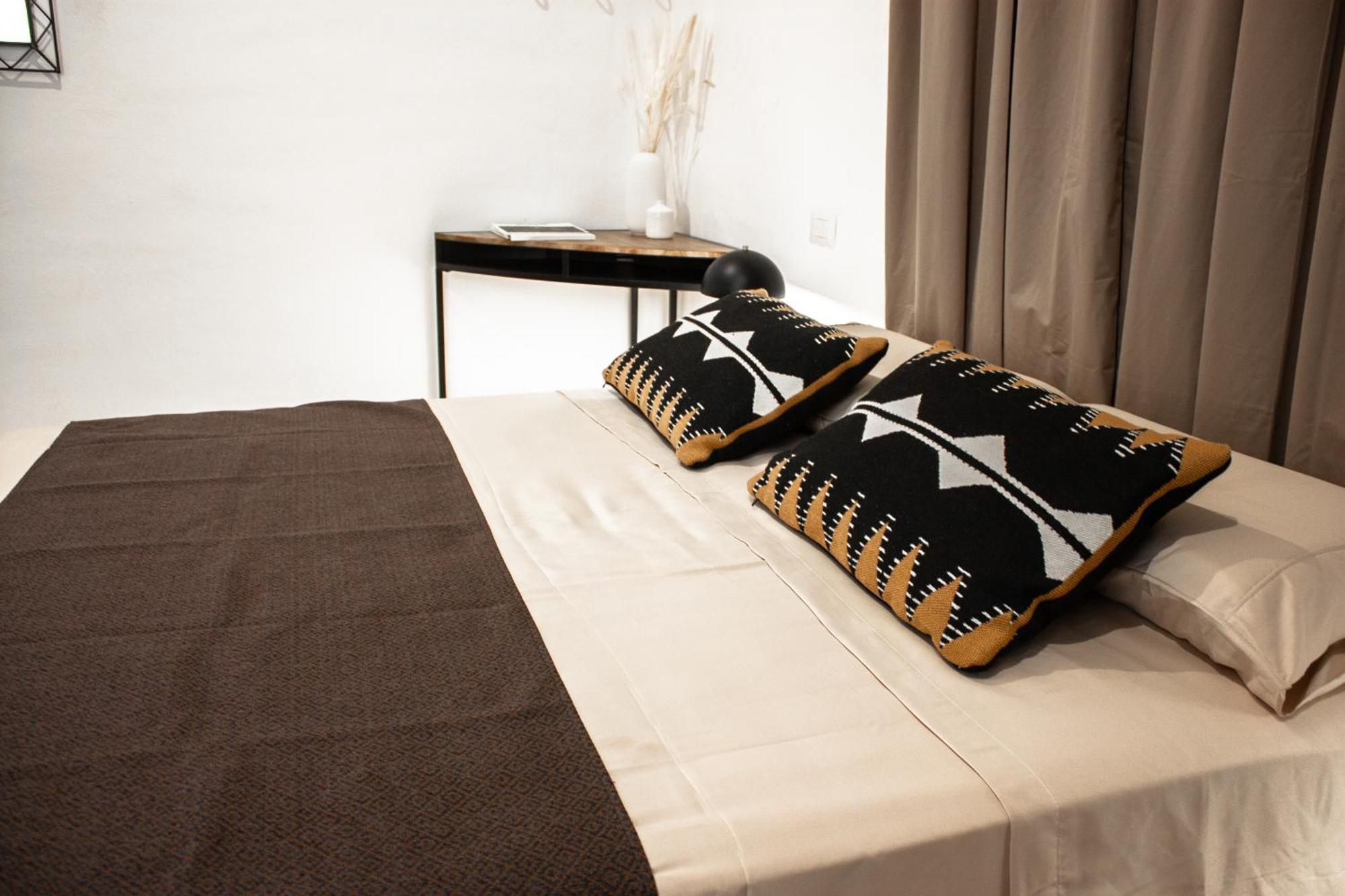 Castello'S Rooms Cagliari Bagian luar foto